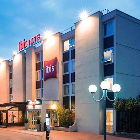 Hotel Ibis Paris Gennevilliers Esterno foto