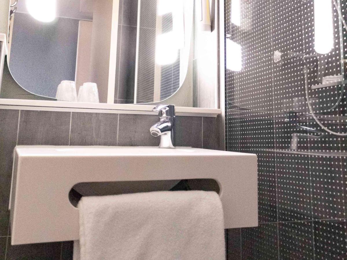 Hotel Ibis Paris Gennevilliers Esterno foto
