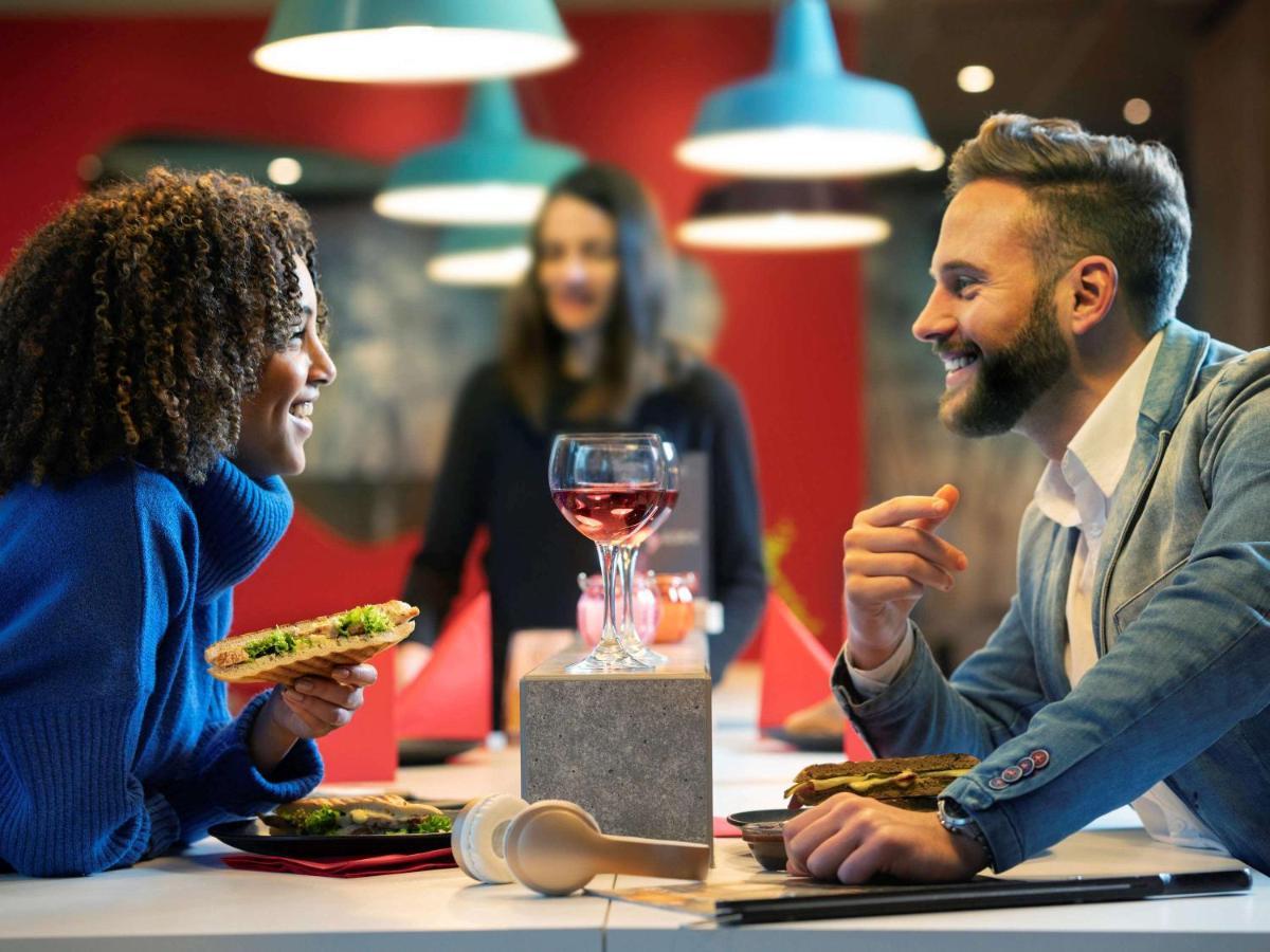 Hotel Ibis Paris Gennevilliers Esterno foto