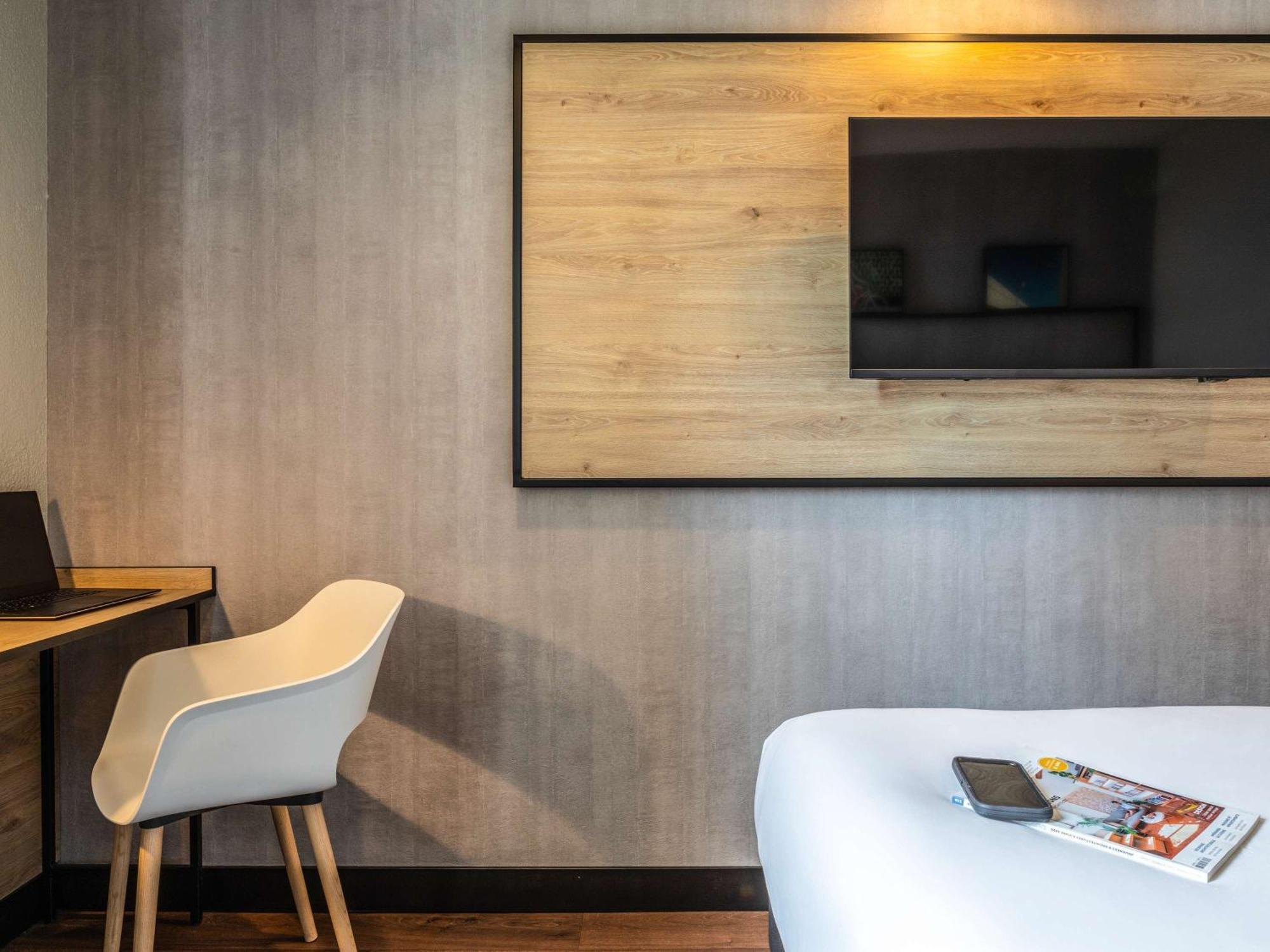 Hotel Ibis Paris Gennevilliers Esterno foto