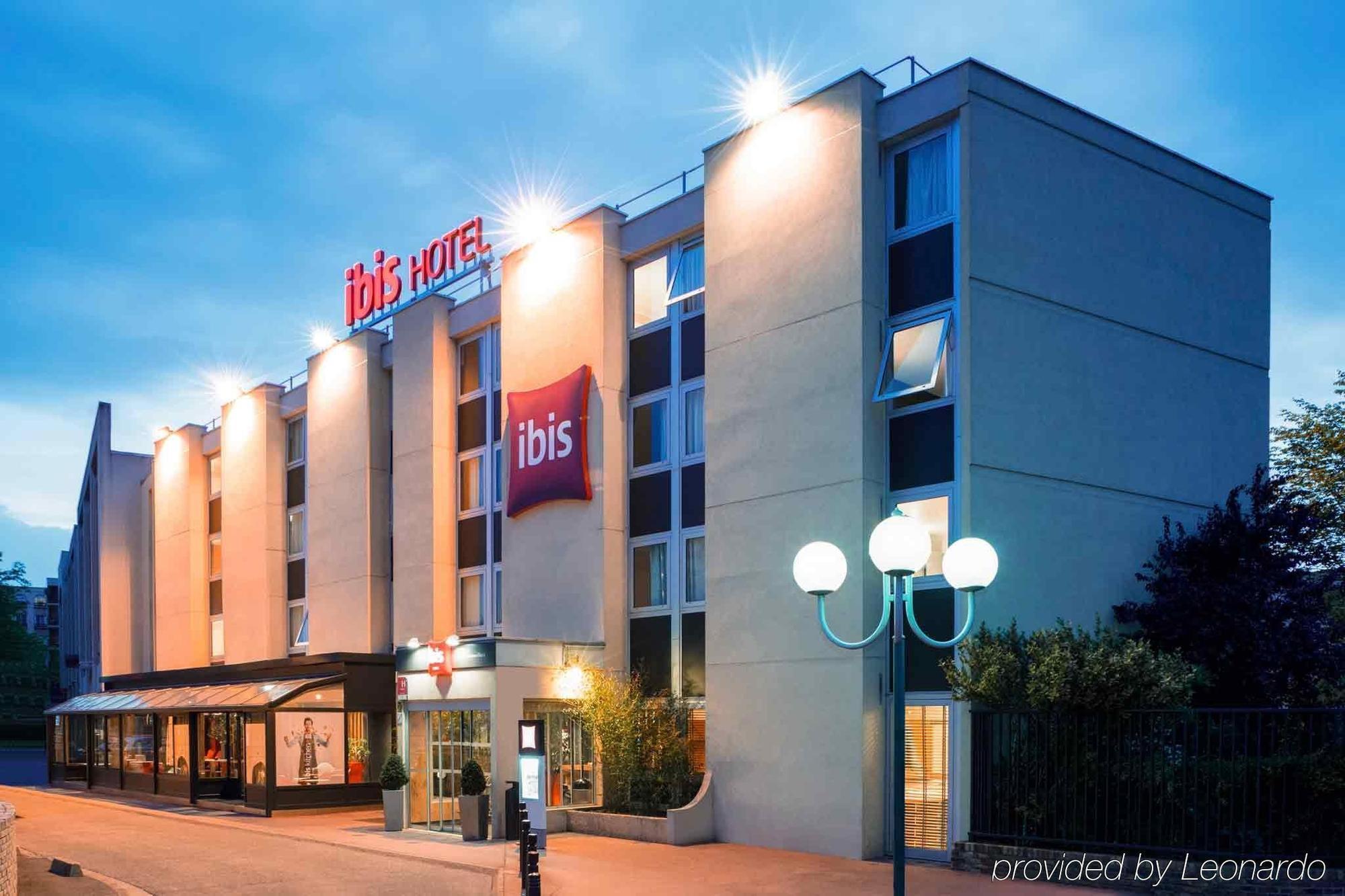 Hotel Ibis Paris Gennevilliers Esterno foto