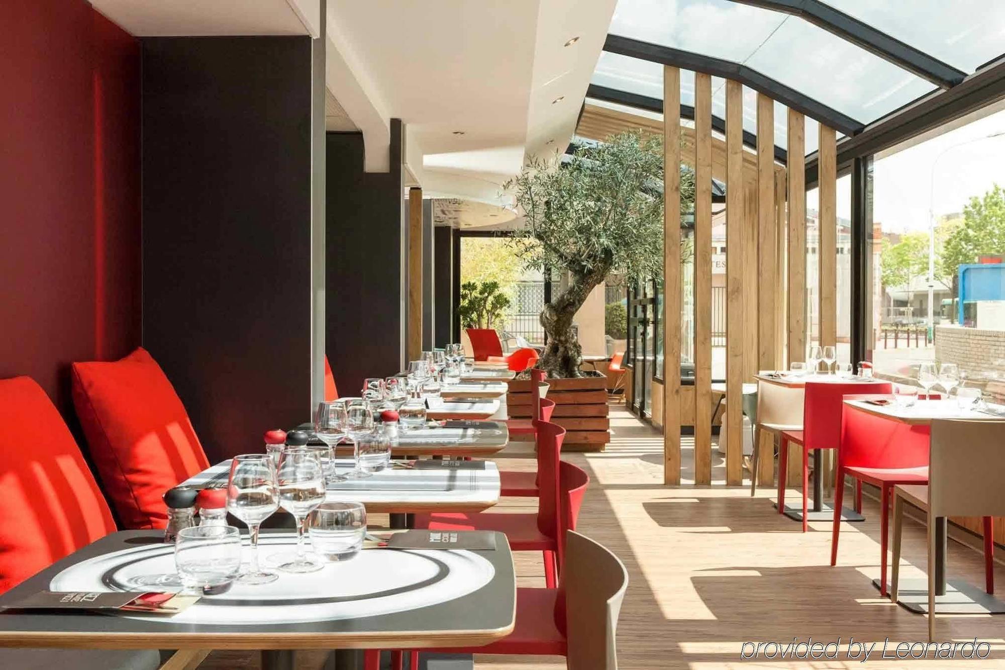 Hotel Ibis Paris Gennevilliers Esterno foto